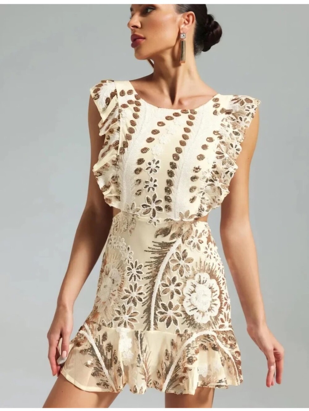 Bella Barnwtt White & Gold Sequin Mini Dress Size large